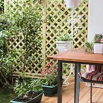 Newly Renovated, 1-Bedroom Holiday House
